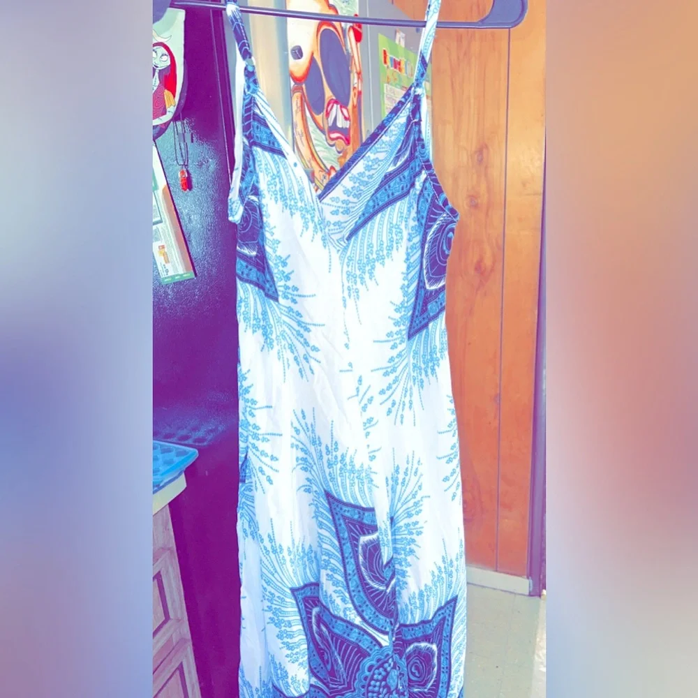 Dress - Picture 2 of 2